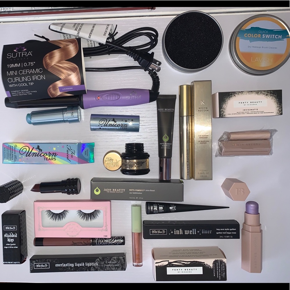Makeup bundle